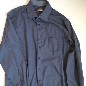 Men’s Van Heusen Dress Shirt
